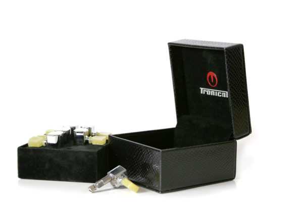 Box 2 3 Tune It Up: Unleashing the Magic of Auto Guitar Tuners