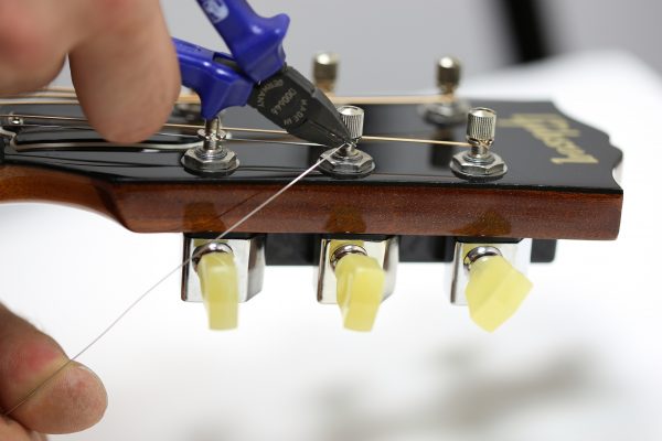 electric guitar tuner