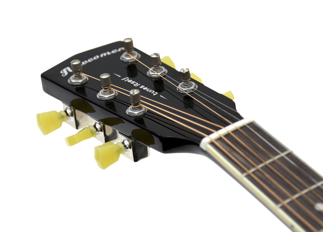 Get In Tune with the Best: AI Guitar Tuners Demystified vorne schraeg Get In Tune with the Best: AI Guitar Tuners Demystified